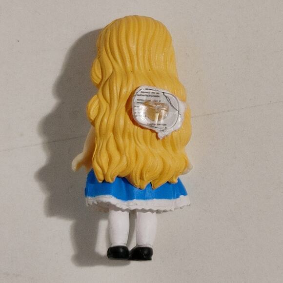 Disney Mini Alice in Wonderland Mini Figure Miniature Action Figure Figurine - Picture 2 of 2